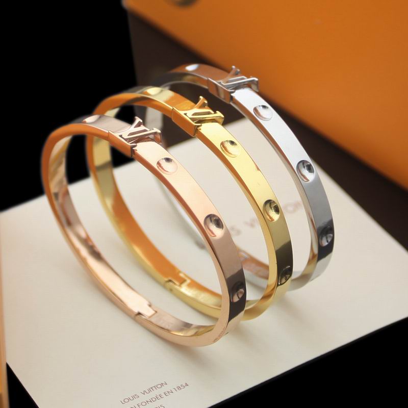 LV Bracelet 08yxq29